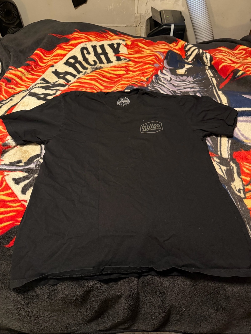 Filllen Black Short Sleeve Graphic Men's Tee
